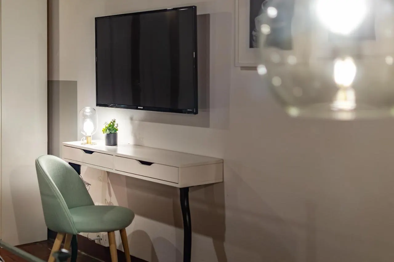 Wine Apartments Florence Ciliegiolo